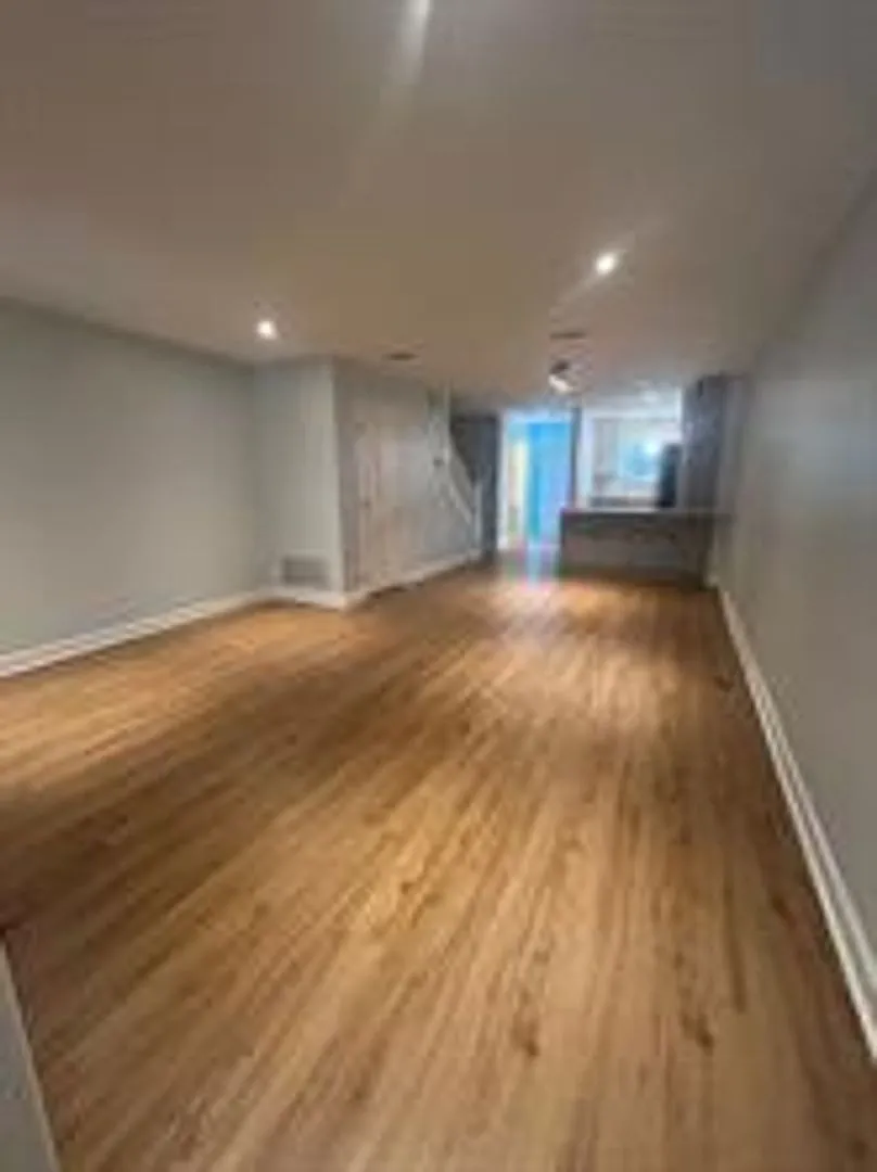 Island Marshwood Renovated Condo — Photo 3