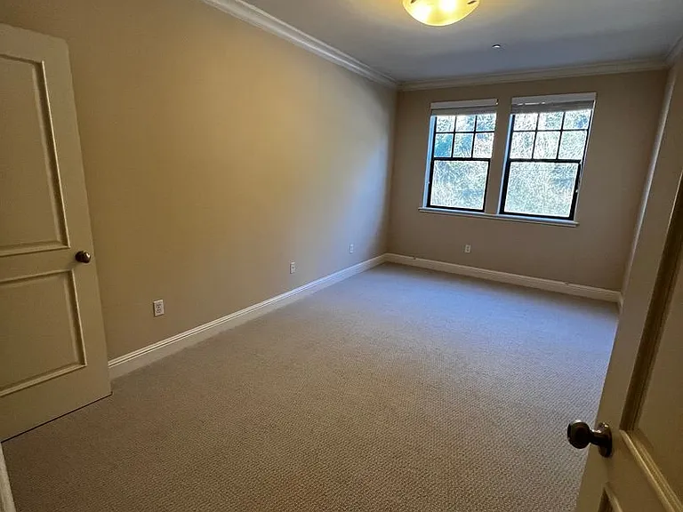 300 Laguna Honda Blvd — Photo 35