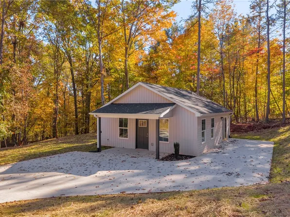 235 Walnut Dr, Westminster, SC 29693
