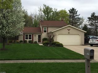 9532 Charney Cir, Olmsted Falls, OH 44138