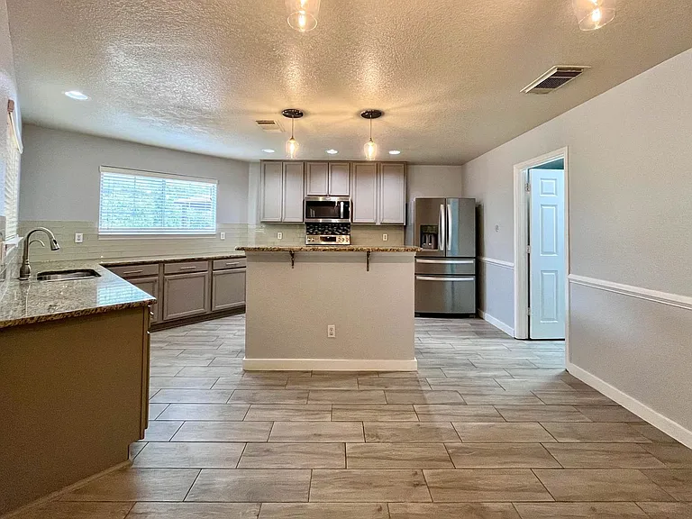 11205 Forest Pass Ct — Photo 6