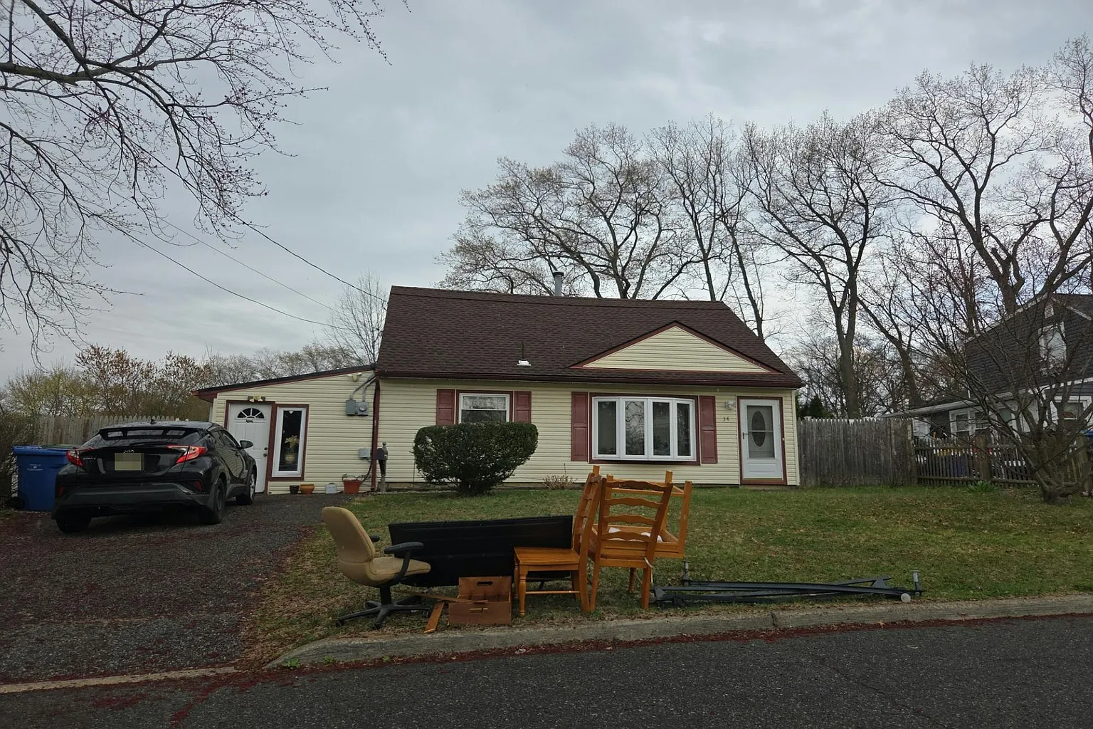 34 Pinetree Dr photo 1