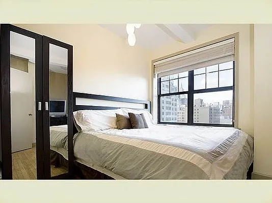 Sold by Stribling | media 8