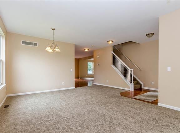 2nd image of 38944 Cheshire Dr