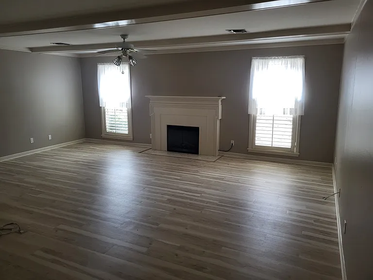 307 N Avenue M — Photo 8