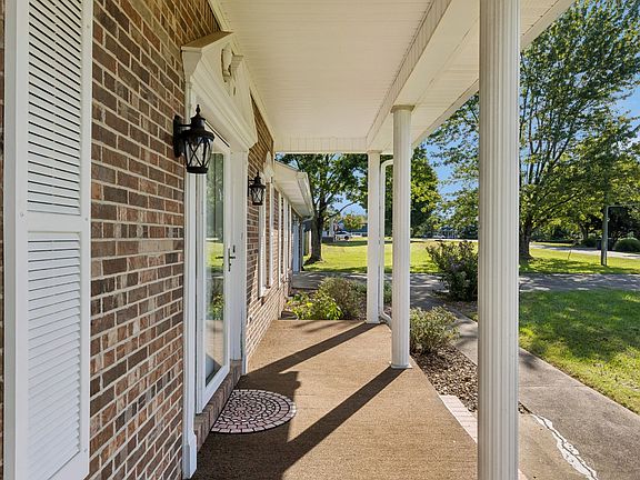 4th image of 140 Ashley Marie Dr