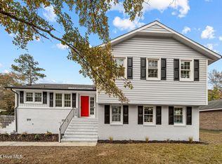 608 Shadowwood Dr, Jacksonville, NC 28540