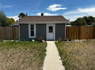 704 16th St, Wheatland, WY 82201