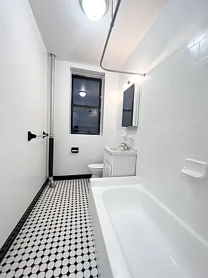 Rented by City Connections Realty | media 18