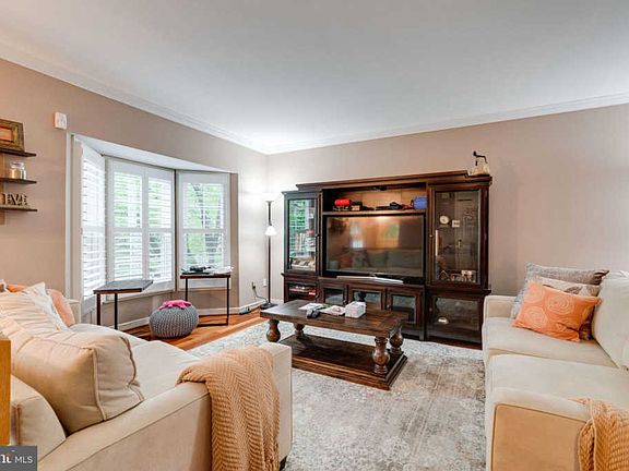 3rd image of 12154 Abbey Glen Ct