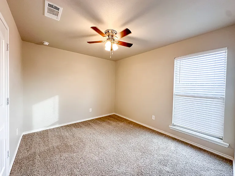 10424 Waverly Ave — Photo 7