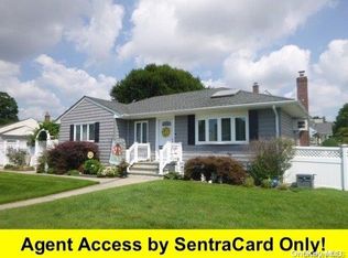 217 Cottage Blvd, Hicksville, NY 11801