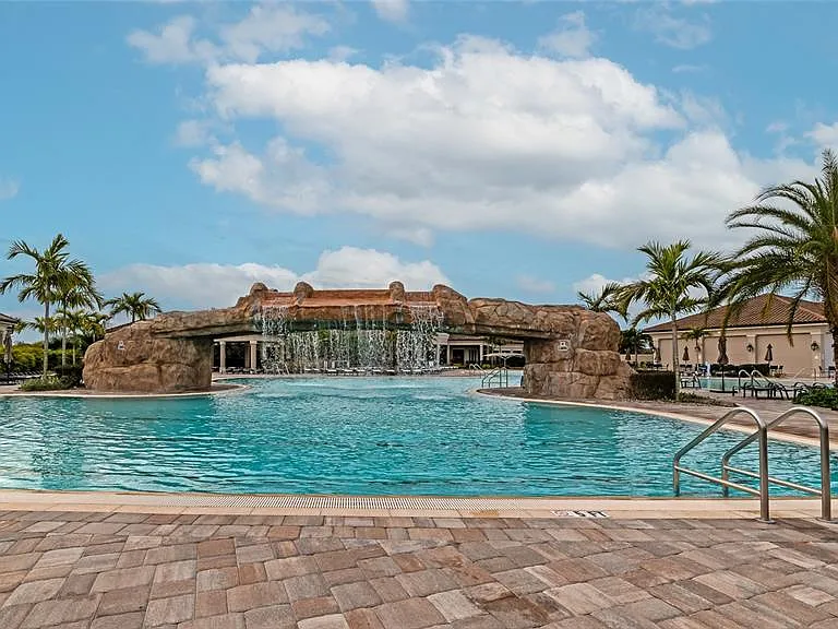 17810 Gawthrop Dr #305 — Photo 43