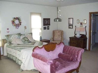 4th image of 302 N Hayes Ave