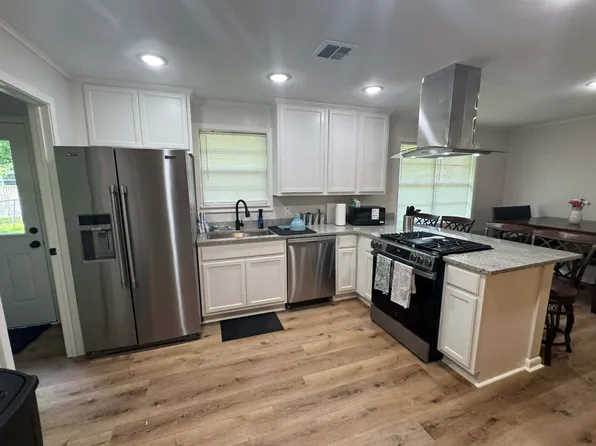 114 Garden Ln, Monroe, LA 71203