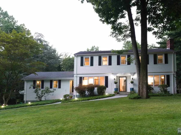 36 Millbrook Cir, Norwood, NJ 07648