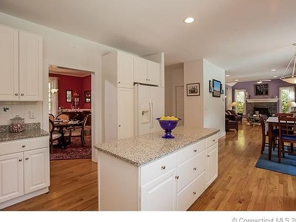 Light, bright eat-in kitchen