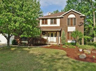 14057 Pine Lakes Dr, Strongsville, OH 44136