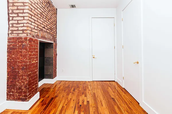 Rented by Nooklyn NYC LLC | media 37