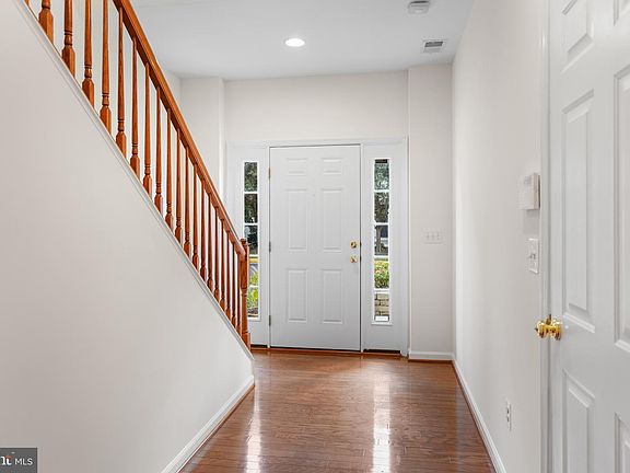 3rd image of 4714 Hanrahan Pl