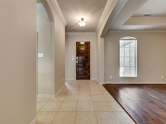 2nd image of 6951 Clipper Dr