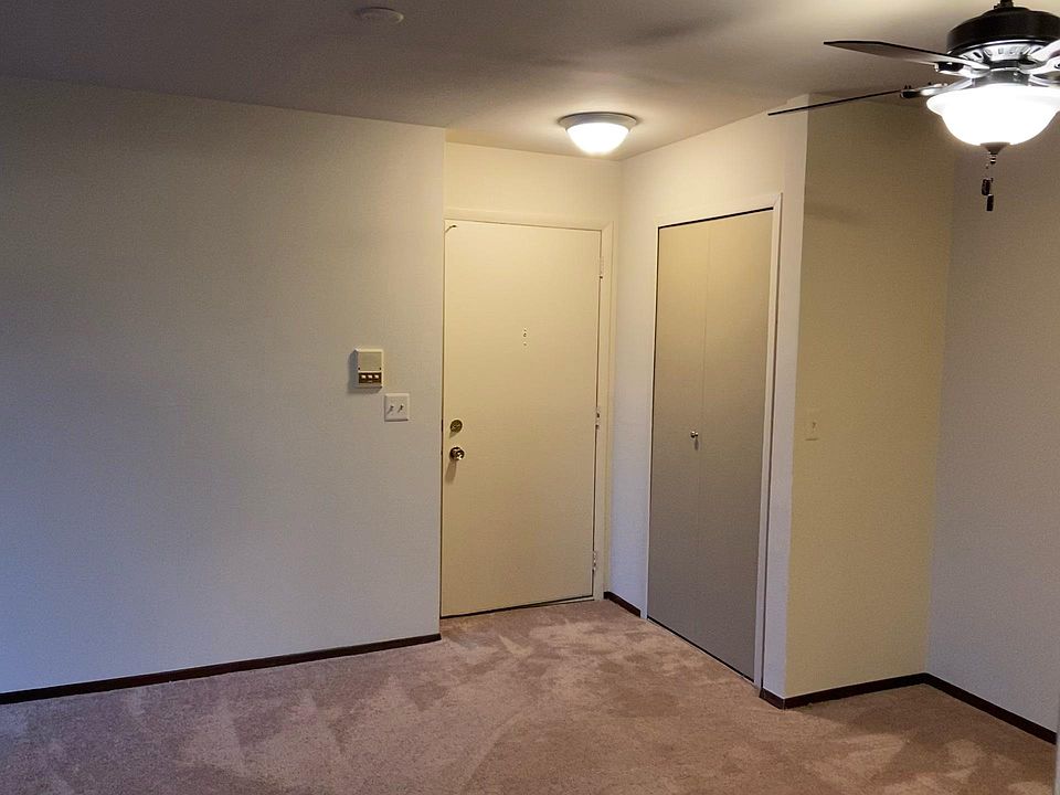 1st image of 671 Kirts Blvd #213