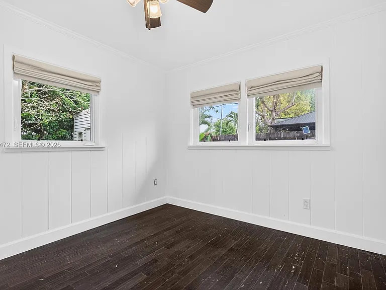 6395 SW 42nd Ter — Photo 9