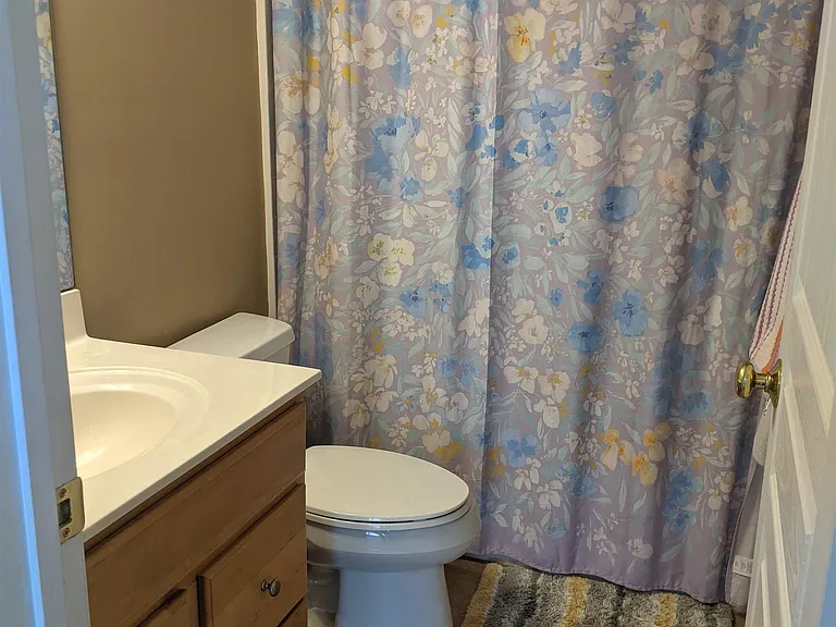 200 Charleston Ln — Photo 25