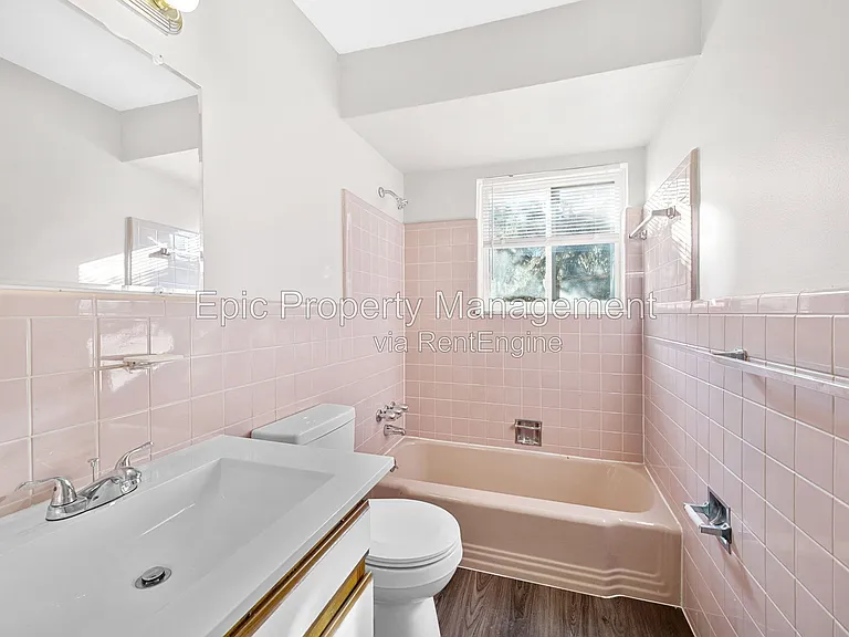 Cavalier Manor — Photo 40