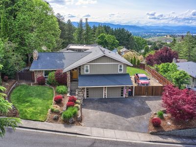 66 Monterey Dr, Medford, OR, 97504