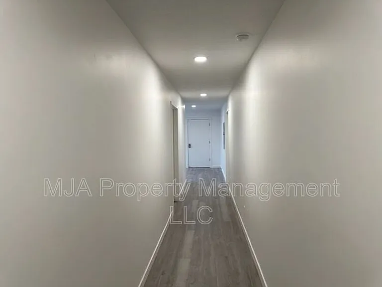 500 E Fort Union Blvd #B1 — Photo 17