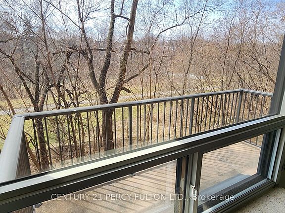 3rd image of 2202 Weston Rd #103