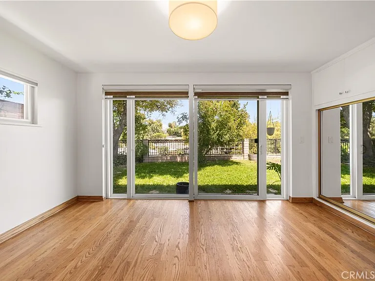 1033 S Isabella Ave — Photo 36