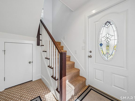 3rd image of 10 Wells Avenue