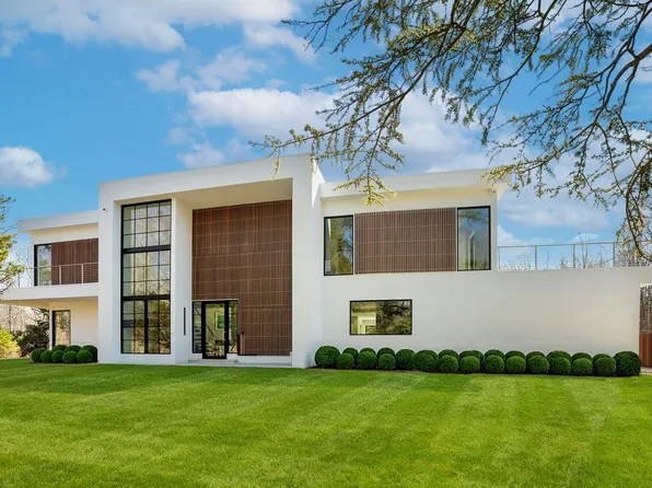 43 Old Orchard Ln, East Hampton, NY 11937