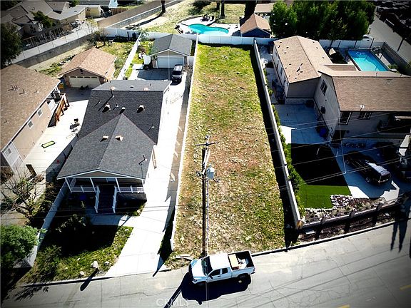 2nd image of 28967 Greenspot Rd