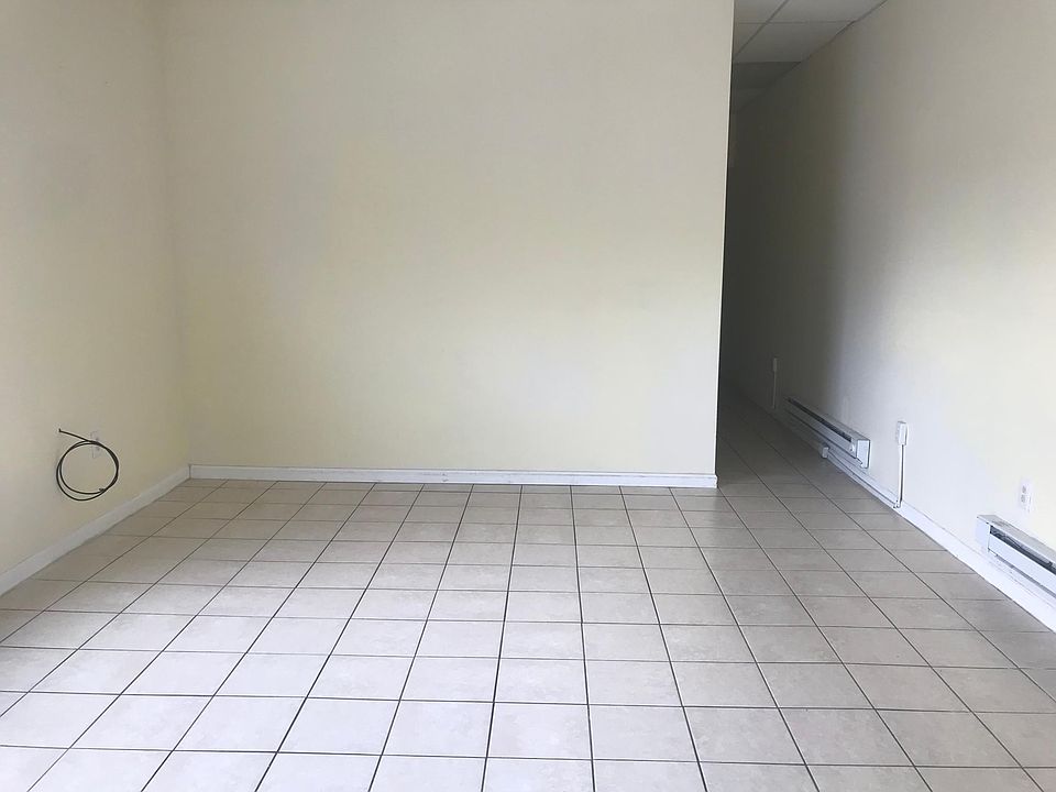 1st image of 1627 Jackson St Floor 1