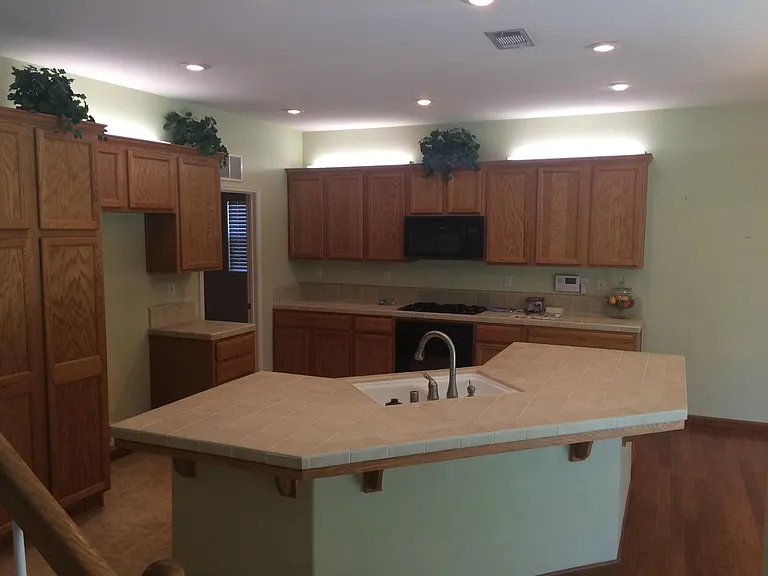 604 Vermillion Dr — Photo 7