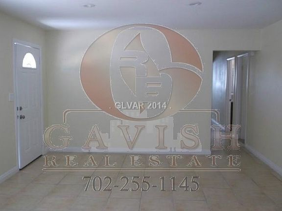4th image of 3941 Placita Ave
