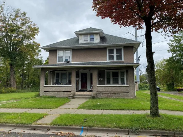 862 Riverside Dr, Johnson City, NY 13790