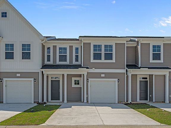 2nd image of 319 Sandridgebury Dr #71