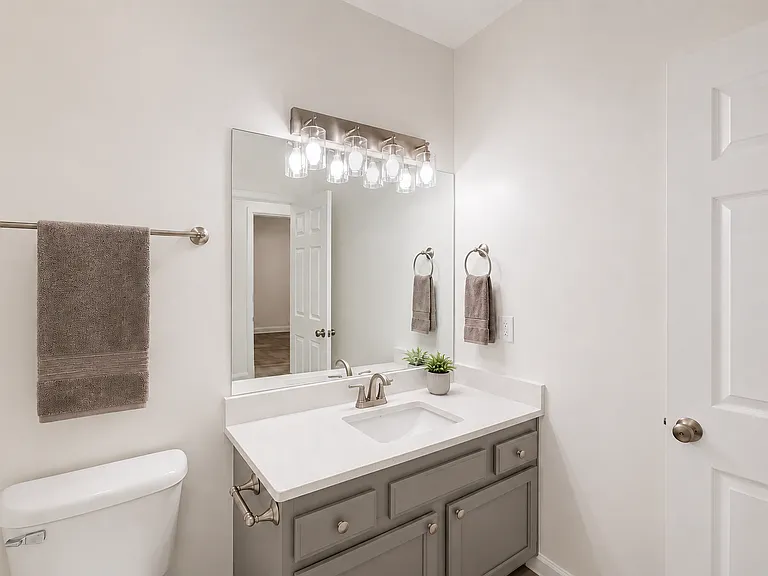 865 White St SW — Photo 8