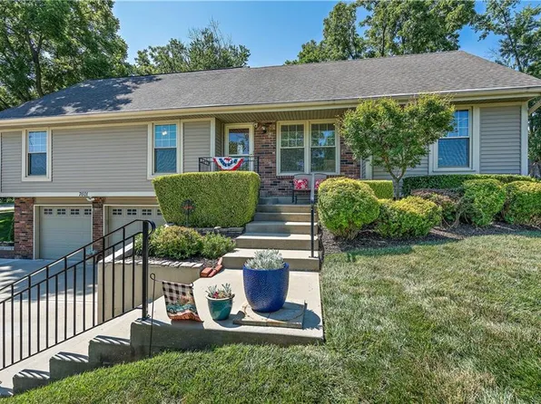 7601 NW 69th Ter, Kansas City, MO 64152