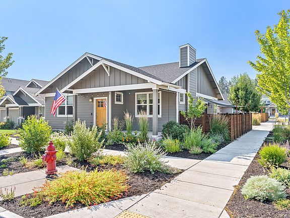 2nd image of 20771 SE Hollis Ln