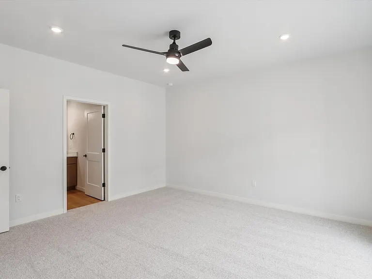 1608 D St SW — Photo 13