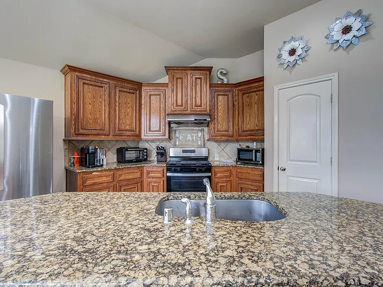 13312 Highland Lake Ln — Photo 18
