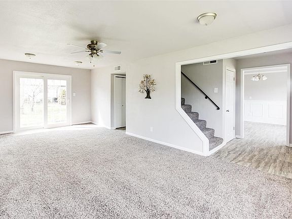 4th image of 17 Sunridge Ln