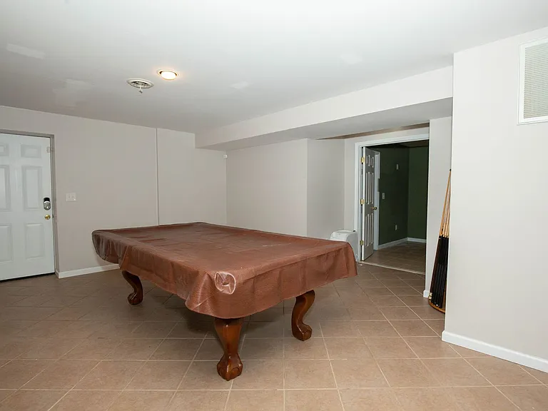 180 Muirfield Ct — Photo 49