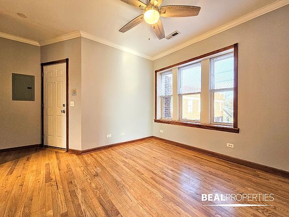 3rd image of 3248 N Clifton Ave #S3