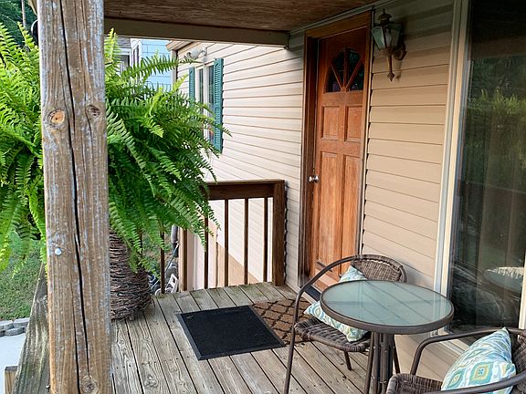 4th image of 4620 Woodland Ave
